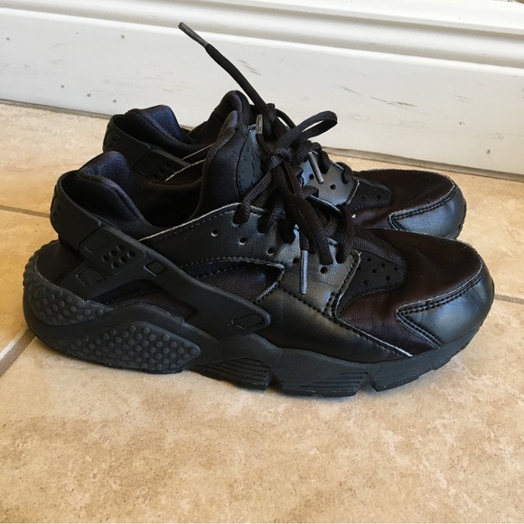 Nike Air Huaraches - Picture 5 of 10